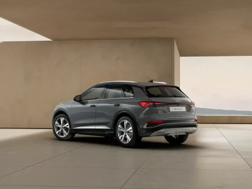 Audi Q4 e-tron 45 e-tron (286 Hp) quattro na operativní leasing za 18349 Kč/měs.