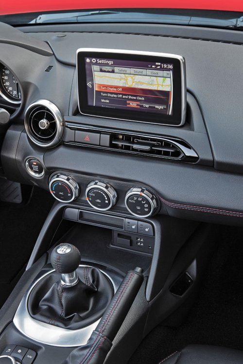 Mazda MX-5 1.5 SkyActiv-G (131 Hp) na prodej za 537731 Kč