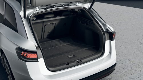 Volkswagen ID.7 77 kWh (286 Hp) na operativní leasing za 15873 Kč/měs.