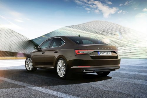 Škoda Superb 2.0 TDI (190 Hp) 4x4 DSG na operativní leasing za 13196 Kč/měs.