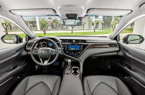 Toyota Camry 2.5 (181 Hp) Automatic na prodej za 636281 Kč