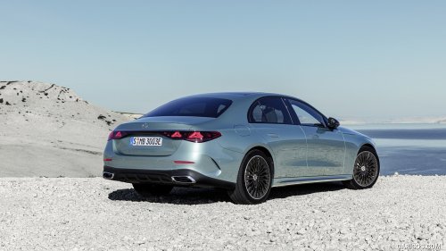 Mercedes-Benz Třída E AMG E 53 (585 Hp) HYBRID 4MATIC+ 9G-TRONIC na prodej za 2126910 Kč