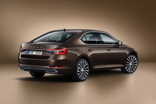 Škoda Superb 2.0 TDI (190 Hp) 4x4 DSG na operativní leasing za 13196 Kč/měs.