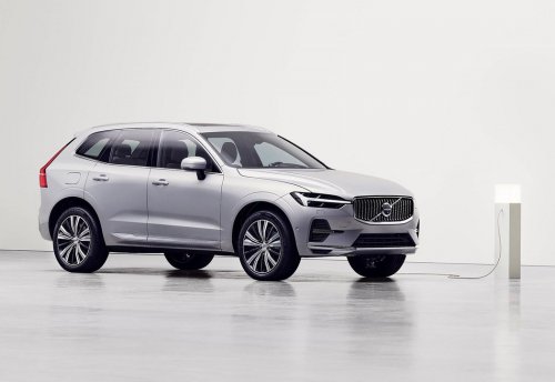 Volvo XC60 2.0 B5 (250 Hp) Mild Hybrid AWD Geartronic na operativní leasing za 16386 Kč/měs.