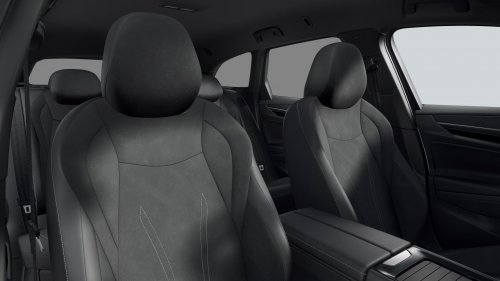 Volkswagen ID.7 77 kWh (286 Hp) na operativní leasing za 15873 Kč/měs.