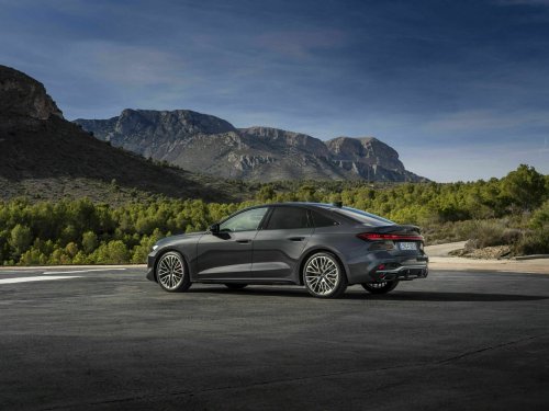 Audi A5 2.0 e-hybrid (299 Hp) quattro na prodej za 1105846 Kč