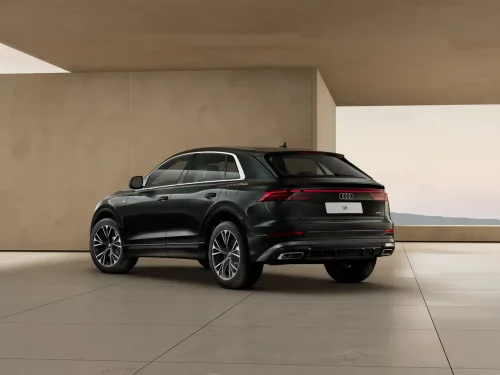Audi Q8 TFSI e (394 Hp) Plug-in na operativní leasing za 27742 Kč/měs.