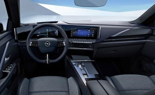 Opel Astra 54 kWh (156 Hp) Electric na operativní leasing za 8090 Kč/měs.