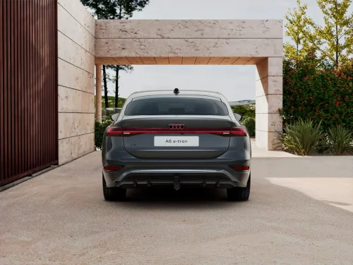 Audi A6 e-tron e-tron (286 Hp) na operativní leasing za 18839 Kč/měs.