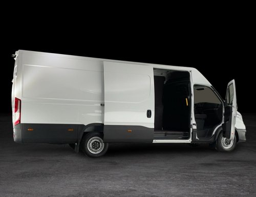 Iveco Daily 160 (156 Hp) 6-manual na operativní leasing za 16613 Kč/měs.