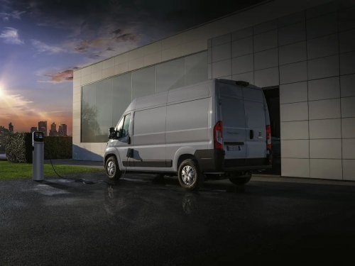 Fiat Ducato 110 kWh (266 Hp) na operativní leasing za 17859 Kč/měs.