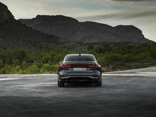 Audi A5 2.0 e-hybrid (299 Hp) quattro na prodej za 1105846 Kč