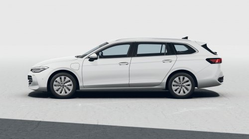 Volkswagen Passat 1,5 TSI PHEV (204 Hp) DSG na operativní leasing za 11821 Kč/měs.