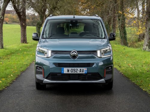 Citroen Berlingo 1.5 (130 Hp) manual na operativní leasing za 9366 Kč/měs.