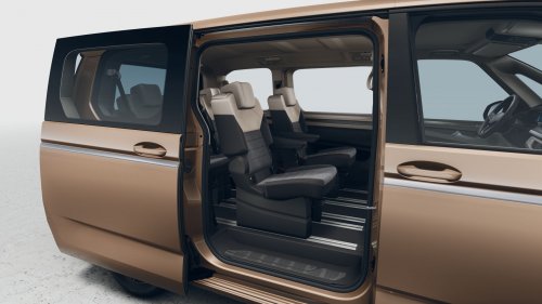 Volkswagen Multivan 2.0 TSI (204 Hp) DSG7 na operativní leasing za 15826 Kč/měs.