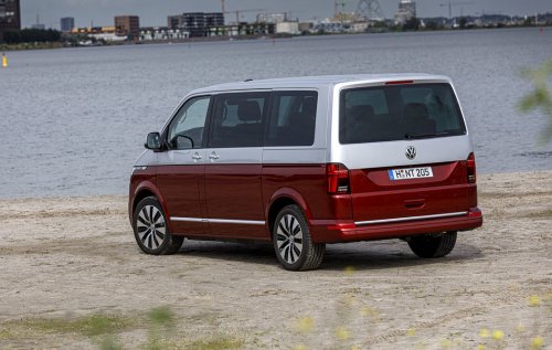 Volkswagen Multivan 2.0 TDI (150 Hp) 4MOTION BMT DSG na operativní leasing za 15944 Kč/měs.