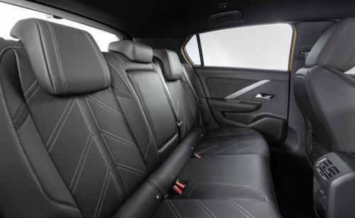 Opel Astra 1.2 Turbo (130 Hp) Automatic na prodej za 649611 Kč