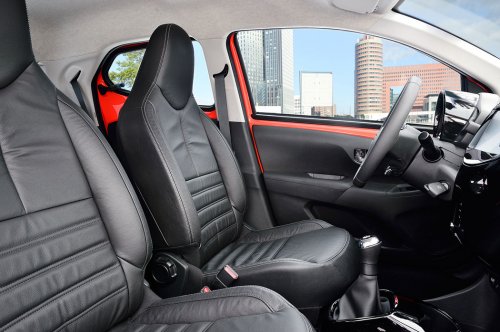 Toyota Aygo 1.0 VVT-i (72 Hp) na operativní leasing za 4309 Kč/měs.