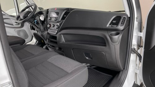 Iveco Daily 160 (156 Hp) 6-manual na operativní leasing za 16613 Kč/měs.