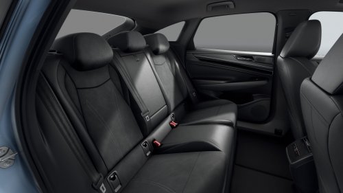 Volkswagen ID.7 77 kWh (286 Hp) na operativní leasing za 15453 Kč/měs.