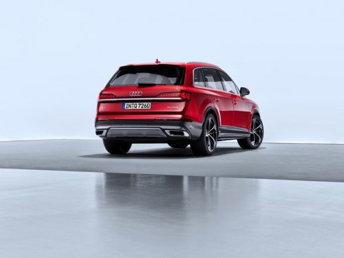 Audi Q7 45 TDI V6 (231 Hp) Mild Hybrid quattro tiptronic na operativní leasing za 25169 Kč/měs.