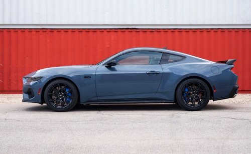 Ford Mustang GT 5.0 V8 (446 Hp) SelectShift na operativní leasing za 21644 Kč/měs.