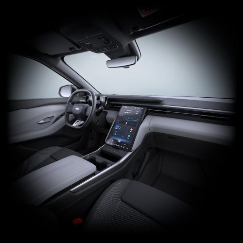 Ford Capri 52 kWh (170 Hp) RWD na operativní leasing za 10618 Kč/měs.