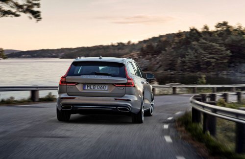 Volvo V60 Recharge 2.0 T8 (455 Hp) Plug-in Hybrid AWD Geartronic na prodej za 1037793 Kč
