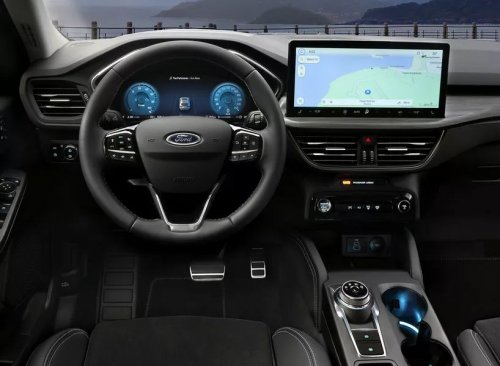 Ford Kuga 1.5 EcoBoost (186 Hp) na operativní leasing za 8313 Kč/měs.