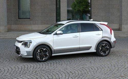 Kia Niro 1.6 GDI (141 Hp) Hybrid DCT-6 na operativní leasing za 14691 Kč/měs.