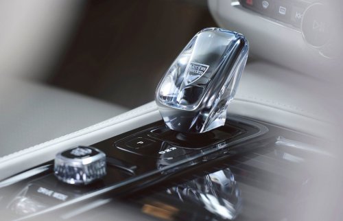 Volvo V90 T8 (455 Hp) Plug-in hybridní eAWD Automatic na prodej za 1425131 Kč