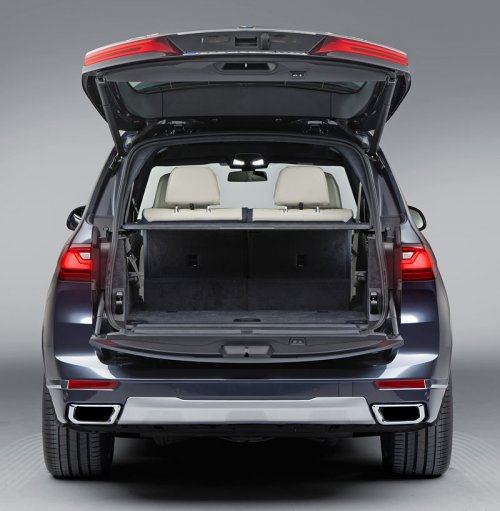 BMW X7 40d (340 Hp) Mild Hybrid xDrive Steptronic na prodej za 1745331 Kč