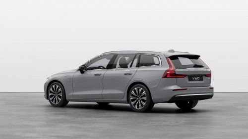 Volvo V60 Recharge 2.0 T6 (350 Hp) Plug-in Hybrid AWD Geartronic na operativní leasing za 12985 Kč/měs.