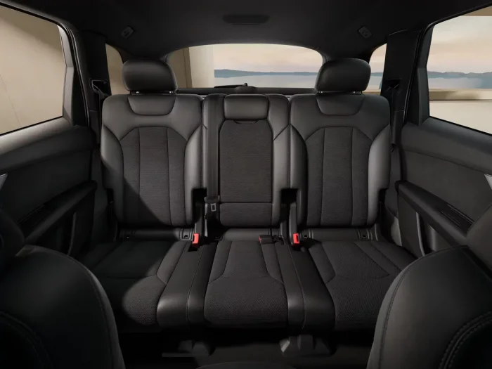 Audi Q7 TFSI e (394 Hp) Plug-in na operativní leasing za 22387 Kč/měs.