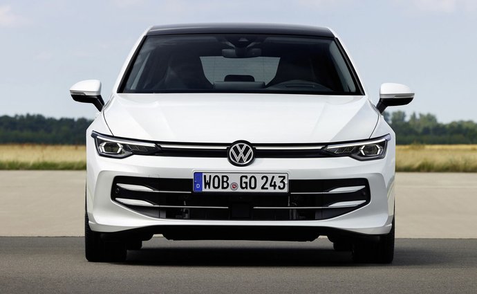 Volkswagen Golf 1.5 TSI (272 Hp) PHEV DSG na operativní leasing za 9037 Kč/měs.