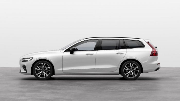 Volvo V60 2.0 B4 (197 Hp) Mild Hybrid DCT na operativní leasing za 9817 Kč/měs.