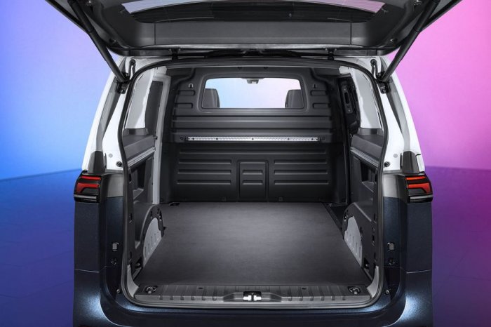 Volkswagen ID Buzz cargo 59 kWh (204 Hp) na operativní leasing za 16019 Kč/měs.