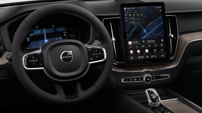 Volvo XC60 2.0 T6 (350 Hp) AWD na operativní leasing za 15849 Kč/měs.