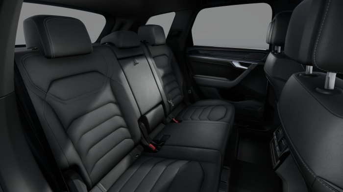 Volkswagen Touareg 3.0 V6 TDI (231 Hp) 4MOTION Tiptronic na operativní leasing za 15499 Kč/měs.