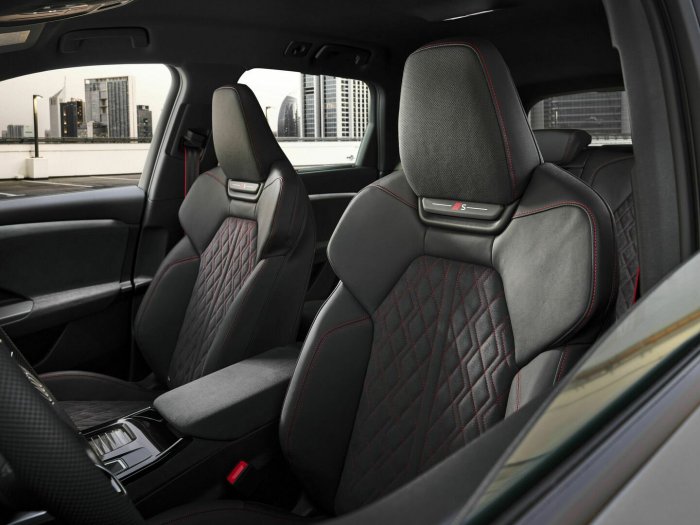 Audi Q6 e-tron SQ6 e-tron (489 Hp) quattro na prodej za 1673322 Kč
