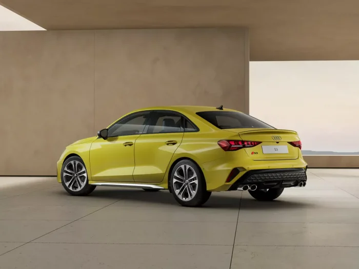Audi S3 2.0 TFSI (333 Hp) S tronic quattro na operativní leasing za 9091 Kč/měs.