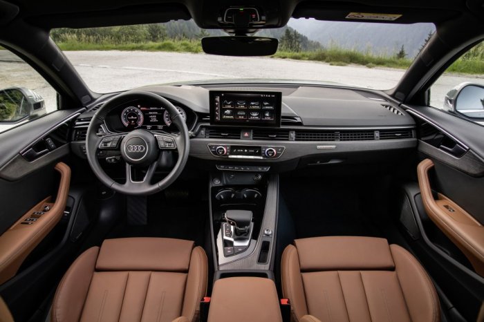 Audi A4 50 TDI V6 (286 Hp) quattro Tiptronic na prodej za 1032424 Kč