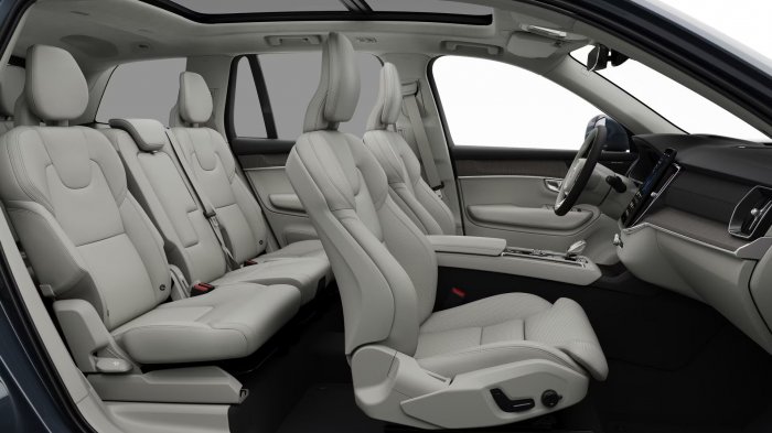 Volvo XC90 B5 (250 Hp) AWD Mild hybrid Aut na operativní leasing za 23633 Kč/měs.