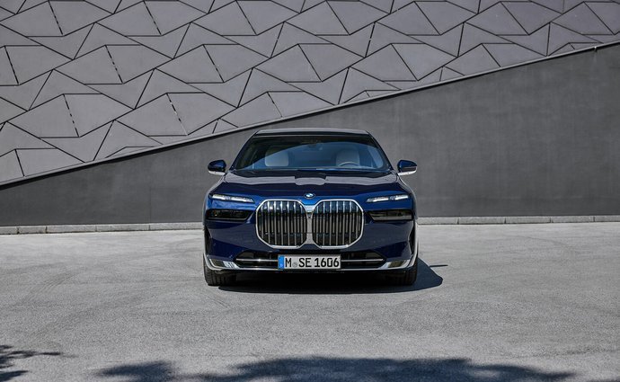 BMW Řada 7 M760e (571 Hp) xDrive Plug-in Hybrid Steptronic na prodej za 2915460 Kč