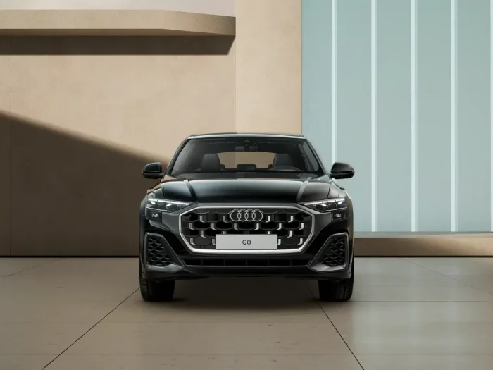 Audi Q8 TFSI e (394 Hp) Plug-in na operativní leasing za 27742 Kč/měs.