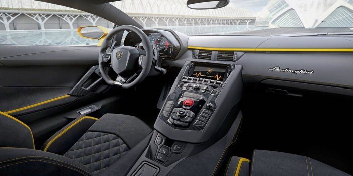 Lamborghini Aventador 6.5 V12 (740 Hp) 4WD ISR na prodej za 6983198 Kč