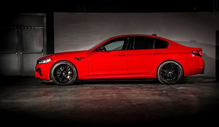 BMW M5 CS 4.4 V8 (635 Hp) xDrive Steptronic na prodej za 1818099 Kč