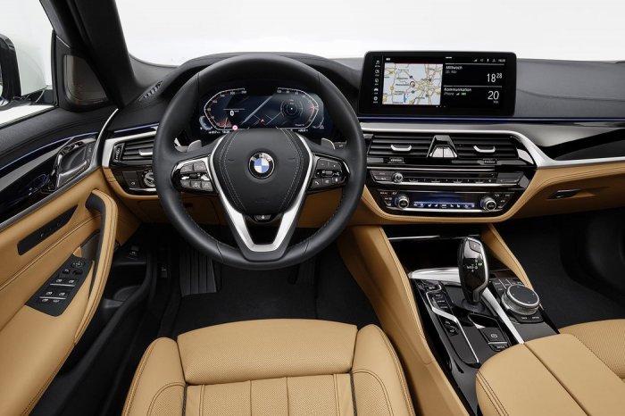 BMW Řada 5 520i (184 Hp) Mild Hybrid Steptronic na prodej za 1139897 Kč