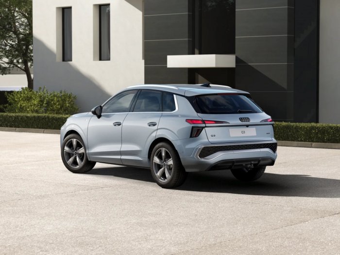 Audi Q3 2.0 TFSI (265 Hp) S tronic quattro na operativní leasing za 13423 Kč/měs.