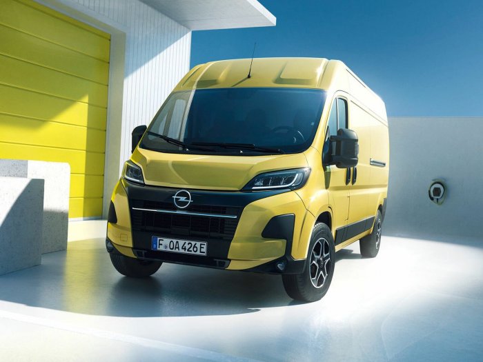 Opel Movano 2.2 CDTi (140 Hp) 6 st. man. na operativní leasing za 8052 Kč/měs.